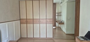 Room in 2 BHK Apartment at Sheth Vasant Lawns, Laxmi Nagar – for Rent