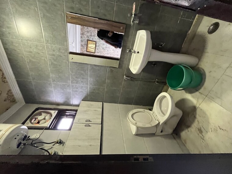 Team Area, malviya nagar 3 Bedroom 1300 Sq.Ft. Builder Floor In Malviya Nagar Delhi 10660529