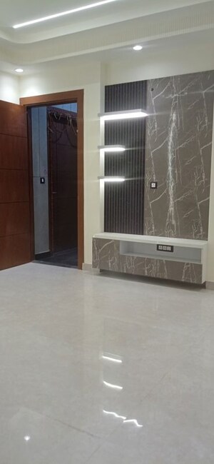 Room in 2 BHK Builder Floor at Sector 1 Dwarka – for Sale
