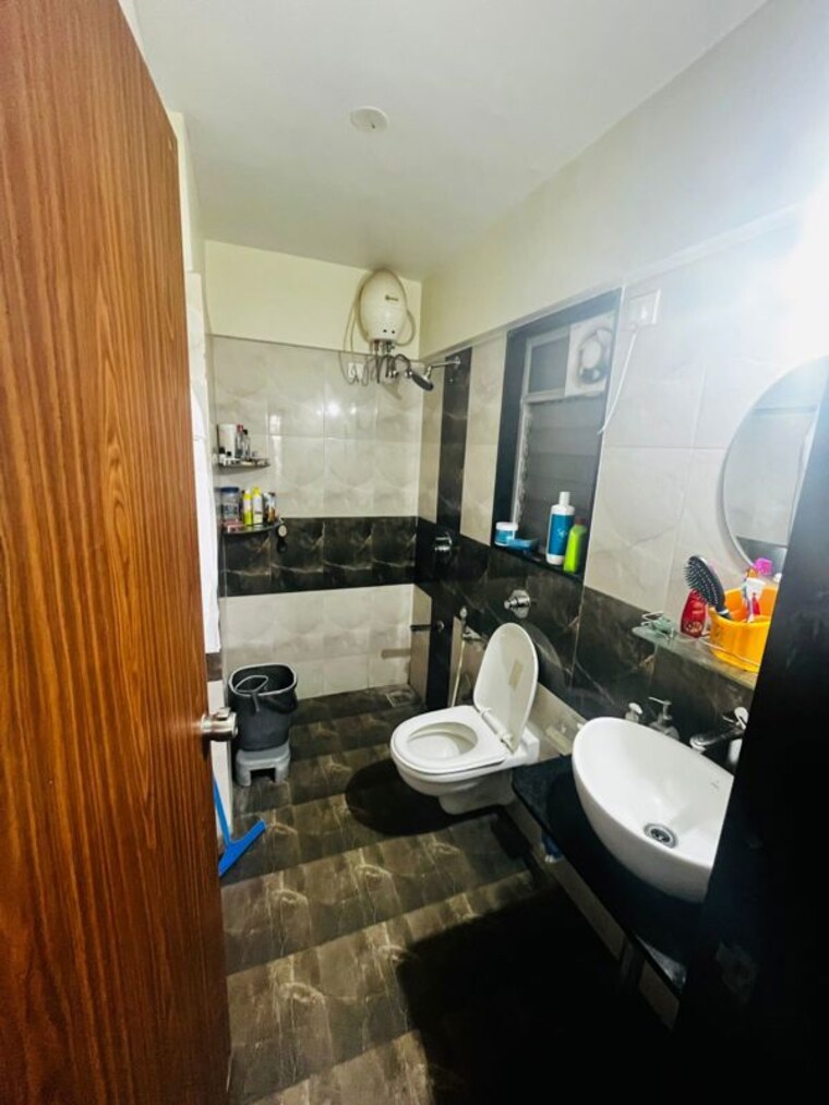 Bathroom, siddhesh-optimus 2 Bedroom 668 Sq.Ft. Apartment In Viman Nagar Pune 10660607