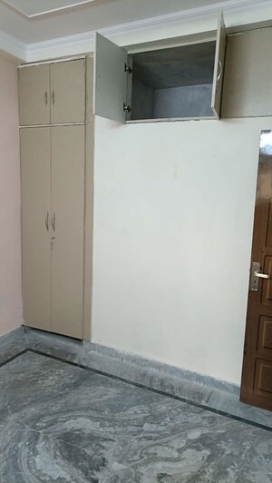 Room in 2 BHK Builder Floor at New Ashok Nagar – for Rent
