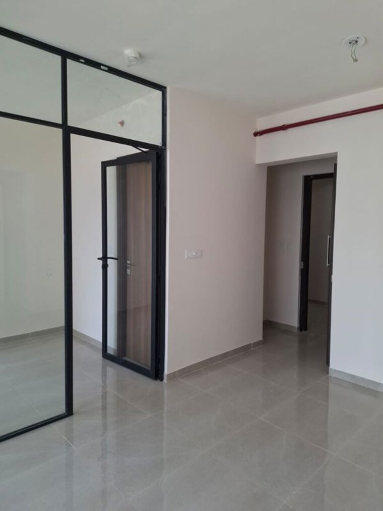 Room, piramal-vaikunth 1.5 Bedroom 500 Sq.Ft. Apartment In Balkum Pada Thane 10660640