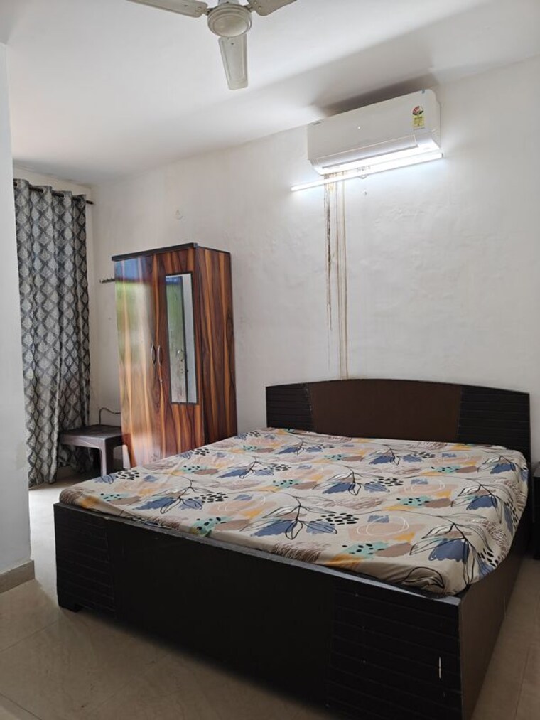 Bedroom, palam vihar 2 Bedroom 900 Sq.Ft. Builder Floor In Palam Vihar Gurgaon 10660665