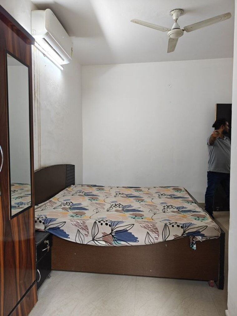 Bedroom, palam vihar 2 Bedroom 900 Sq.Ft. Builder Floor In Palam Vihar Gurgaon 10660665