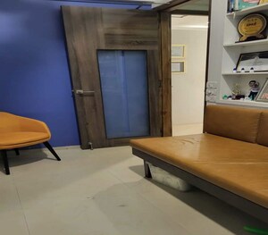 Bedroom in  Office Space at Matunga East – for Sale