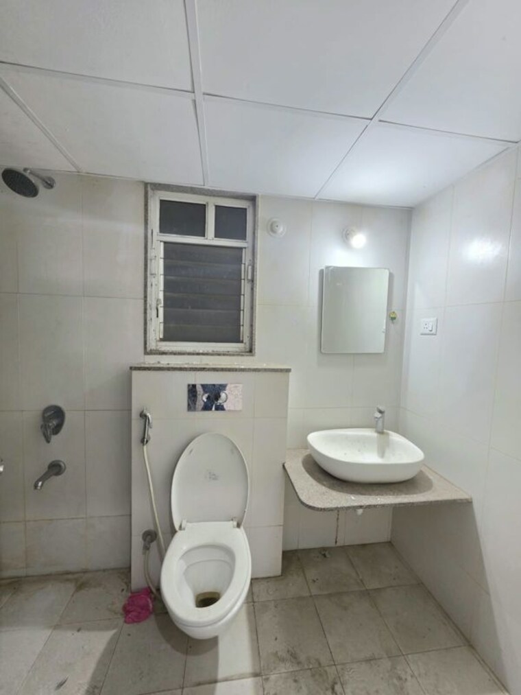 Bathroom, kolte-patil-western-avenue 2 Bedroom 664 Sq.Ft. Apartment In Wakad Pune 10660680
