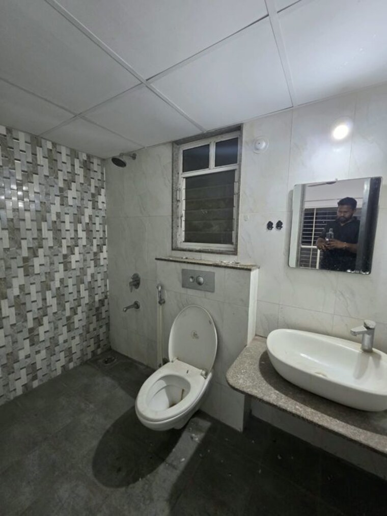 Bathroom, kolte-patil-western-avenue 2 Bedroom 664 Sq.Ft. Apartment In Wakad Pune 10660680