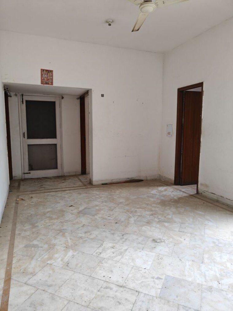 Room, palam vihar 2 Bedroom 950 Sq.Ft. Builder Floor In Palam Vihar Gurgaon 10660694