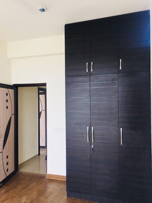Room in 3 BHK Apartment at Mahagun Mywoods, Sector 16c Greater Noida – for Rent