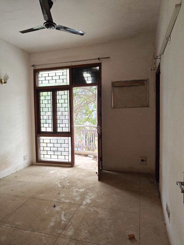 Room, sector 23a 3 Bedroom 1400 Sq.Ft. Builder Floor In Sector 23a Gurgaon 10660730