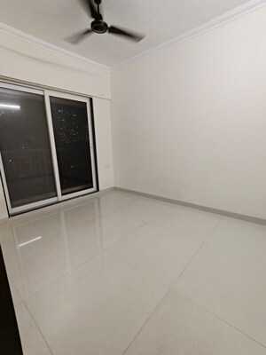 Room in 1 BHK Apartment at Raunak Residency Thane, Pokhran Road No One – for Rent