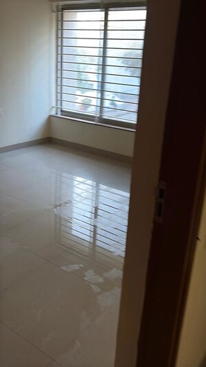 Room in 3 BHK Villa at Amrit Pebble Bay Ph I, Baghmugalia – for Rent