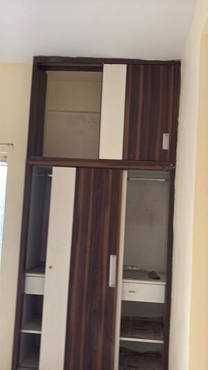 Room in 3 BHK Villa at Amrit Pebble Bay Ph I, Baghmugalia – for Rent