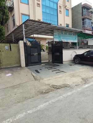  Office Space For Sale in Janakpuri
