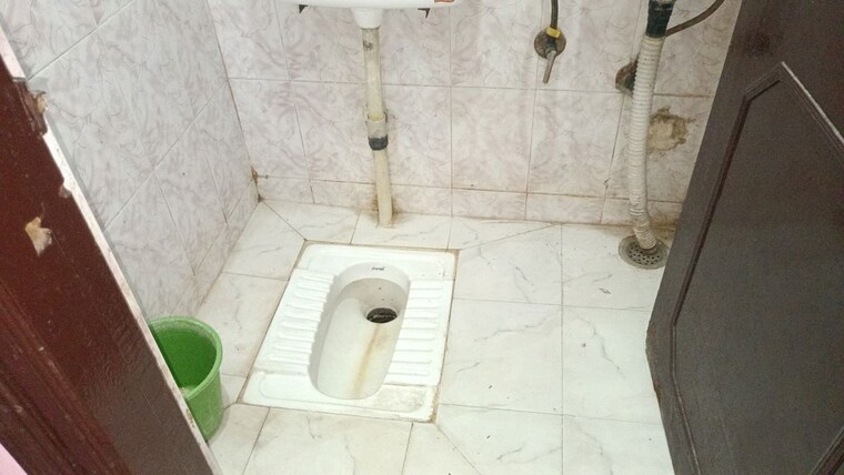 Bathroom, vaishali sector 2 1 Bedroom 550 Sq.Ft. Builder Floor In Vaishali Sector 2 Ghaziabad 10660759