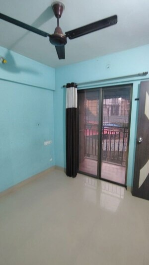 Room in 1 BHK Apartment at Horizon Classique 2, Ghodbunder Road – for Rent