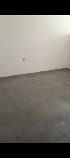 Room in 2 BHK Builder Floor at Palam Vihar Residents Association, Palam Vihar – for Rent