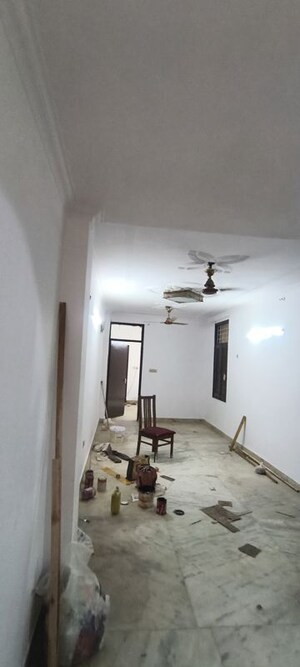 Team Area in 2 BHK Builder Floor at Panchsheel Vihar – for Rent