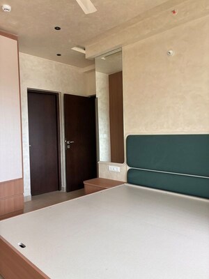 Room in 2 BHK Apartment at Karle Vario Homes, Hebbal – for Rent