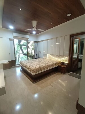 Living Room in 3.5 BHK Apartment at Devendra Raj Apartment, Vile Parle West – for Rent