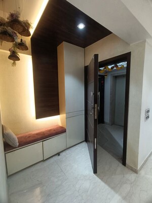 Room in 3.5 BHK Apartment at Devendra Raj Apartment, Vile Parle West – for Rent