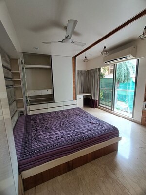 Bedroom in 3.5 BHK Apartment at Devendra Raj Apartment, Vile Parle West – for Rent