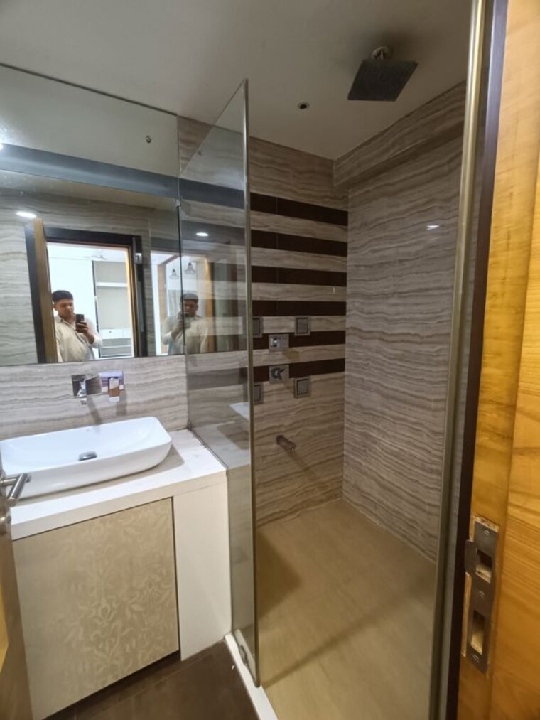Balcony, devendra-raj-apartment 3.5 Bedroom 1600 Sq.Ft. Apartment In Vile Parle West Mumbai 10660840