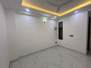 Room in 1 BHK Builder Floor at Saket – for Rent