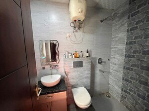 Bathroom in 2 BHK Builder Floor at Sector 27 – for Rent