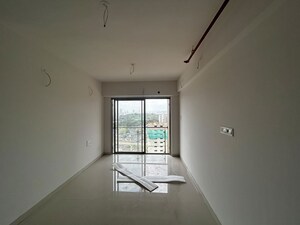 Furnished Amenities in 2 BHK Apartment at Avant Heritage, Jogeshwari East – for Rent