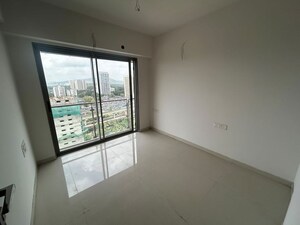 Room in 2 BHK Apartment at Avant Heritage, Jogeshwari East – for Rent