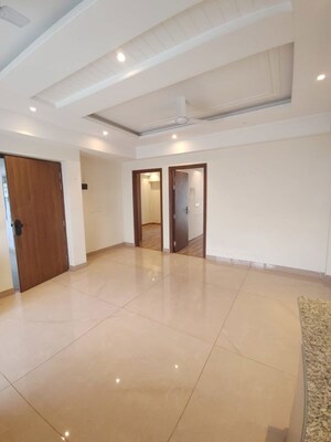 Room in  Apartment at Suncity Vatsal Valley, Gwal Pahari – for Sale