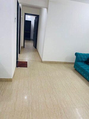 Room in 3.5 BHK Apartment at Wadhwa Imperial Heights, Goregaon West – for Rent