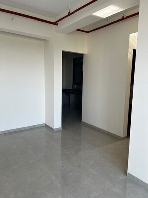 Room in 3 BHK Apartment at Damji Shamji Galleria, Majiwada – for Rent