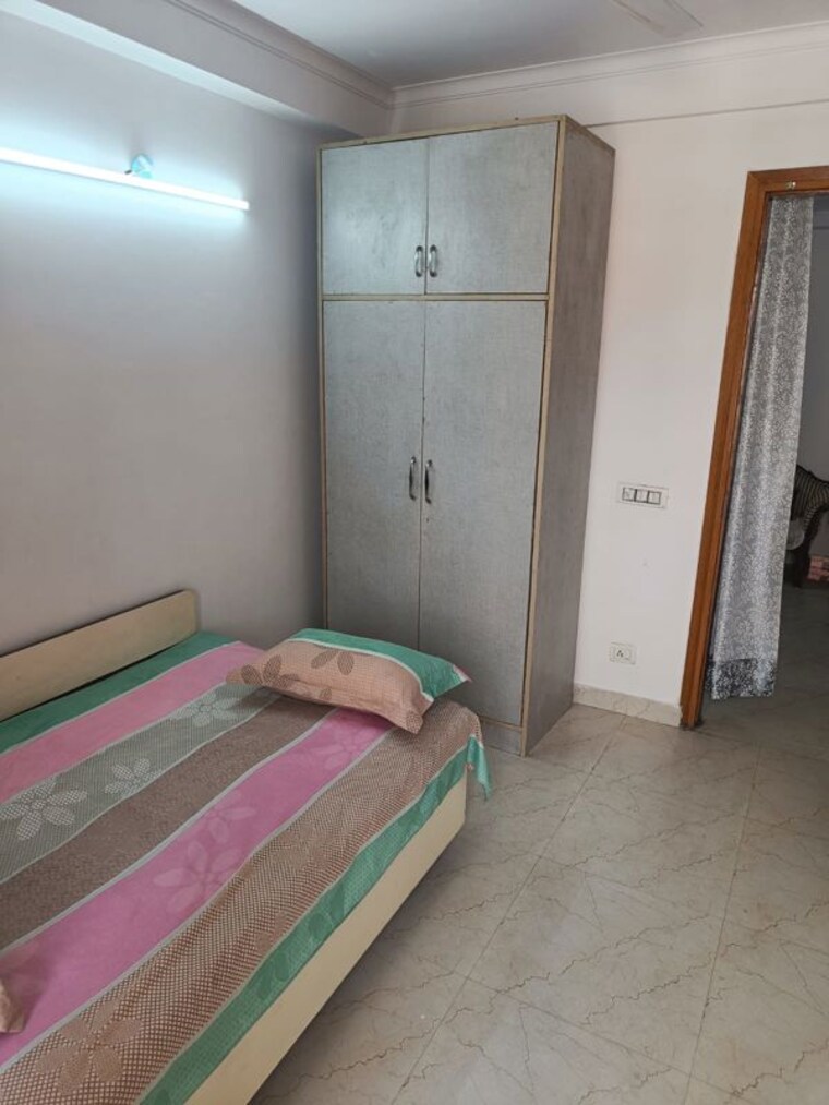 Bedroom, freedom fighters enclave 1 Bedroom 550 Sq.Ft. Builder Floor In Freedom Fighters Enclave Delhi 10660892