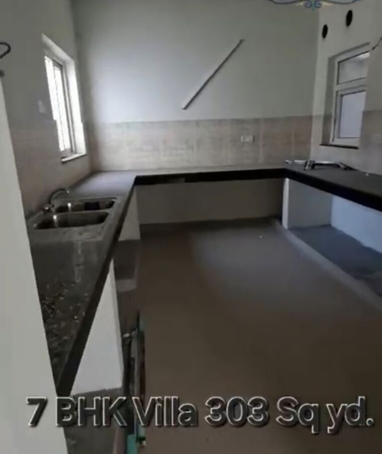 Kitchen, sector 75 6+ Bedroom 303 Sq.Yd. Villa In Sector 75 Faridabad 10493406