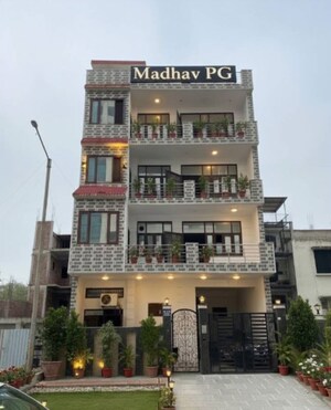  Pg For Rent in Sector 108