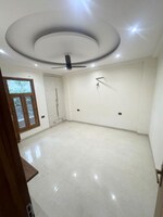 4 BHK +  350 Sq.Yd. Builder Floor in Green Fields Colony