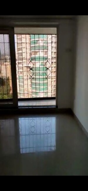 Room in 3 BHK Apartment at Anmol Towers, Goregaon West – for Sale