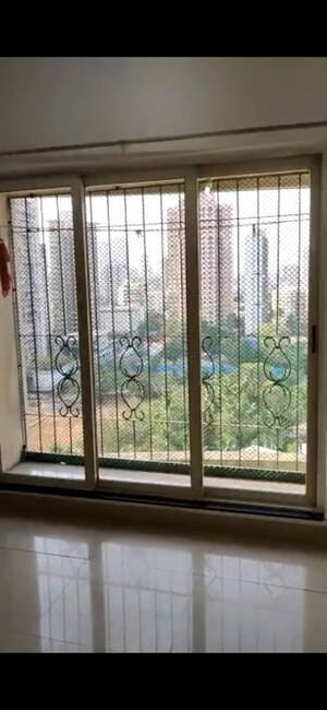 Room in 3 BHK Apartment at Anmol Towers, Goregaon West – for Sale