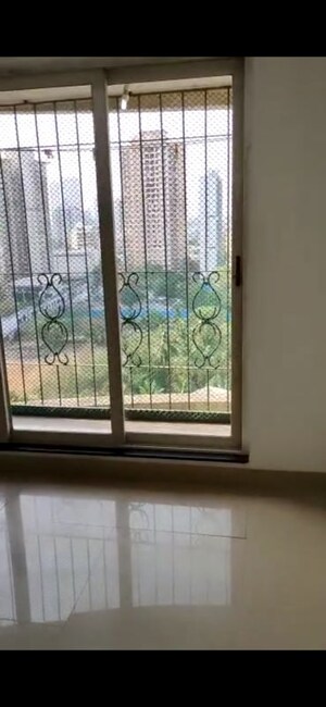 Room in 3 BHK Apartment at Anmol Towers, Goregaon West – for Sale