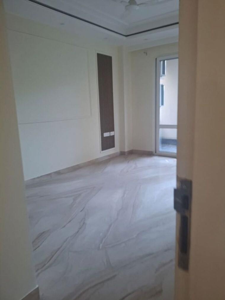 Room, sushant lok i 4 Bedroom 300 Sq.Yd. Builder Floor In Sushant Lok I Gurgaon 10660988