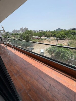 Balcony in 1 BHK Builder Floor at Sector 40 – for Rent