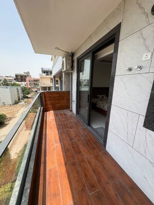 Balcony in 1 BHK Builder Floor at Sector 40 – for Rent