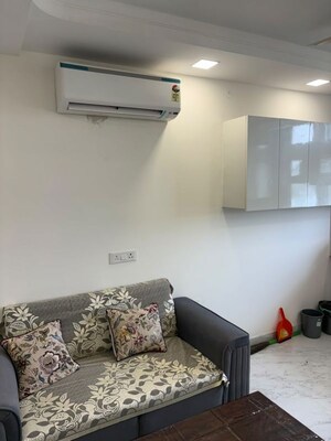 Living Room in 1 BHK Builder Floor at Sector 40 – for Rent