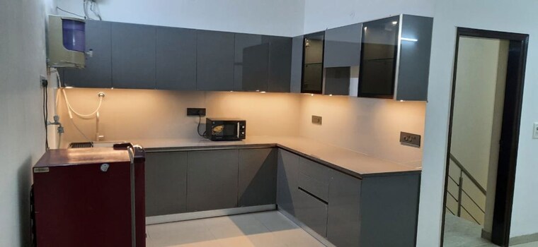 Kitchen, sushant lok i 3 Bedroom 215 Sq.Yd. Builder Floor In Sushant Lok I Gurgaon 10661011