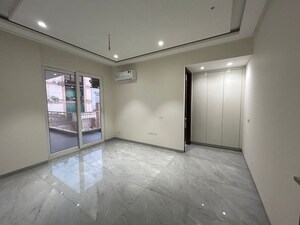 Room in 4 BHK Apartment at Somsons Imperial Towers, Dhakoli – for Rent