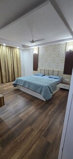3 BHK 270 Sq.Yd. Builder Floor in Sector 40