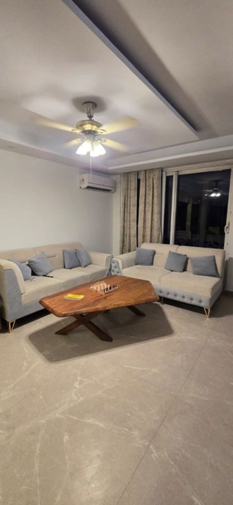 Living Room, sector 40 3 Bedroom 270 Sq.Yd. Builder Floor In Sector 40 Gurgaon 10661030