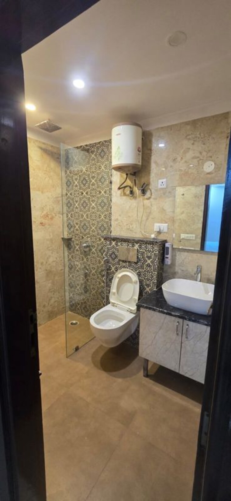 Bathroom, sector 40 3 Bedroom 270 Sq.Yd. Builder Floor In Sector 40 Gurgaon 10661030
